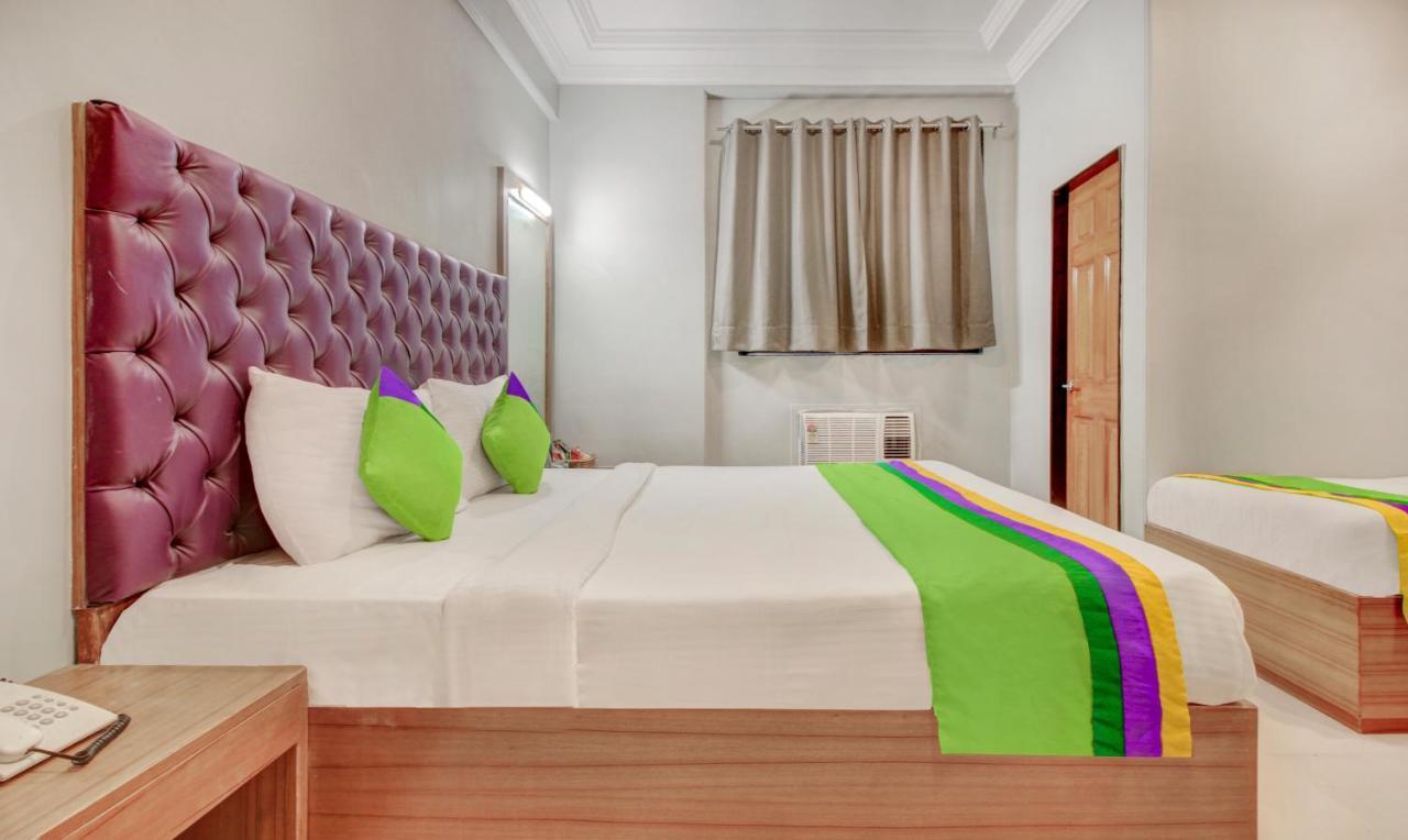 Hotel Treebo Cruz Royale Santacruz West à Bombay Extérieur photo